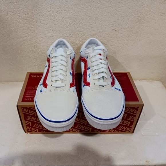 Vans - Picture 4 of 4